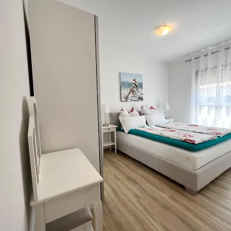 Jasmin With Sea View Apartment *